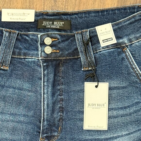 Judy Blue Hi-Waist Double Button Jean Shorts Womens 1XL NWT Denim - Picture 2 of 5